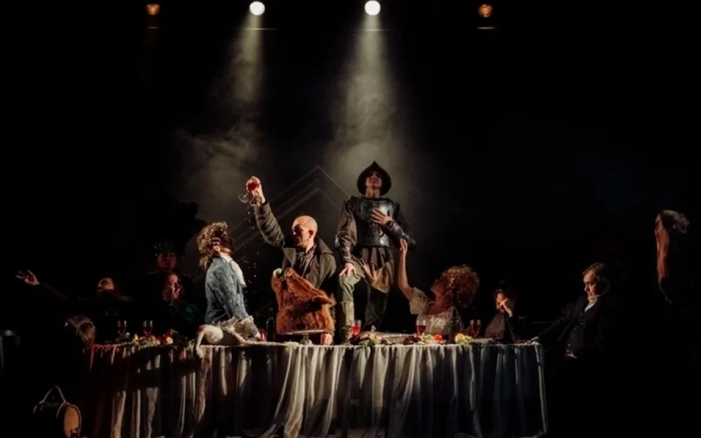 Продюсеры, кинорежиссеры и художники кино осваивают театральную сцену