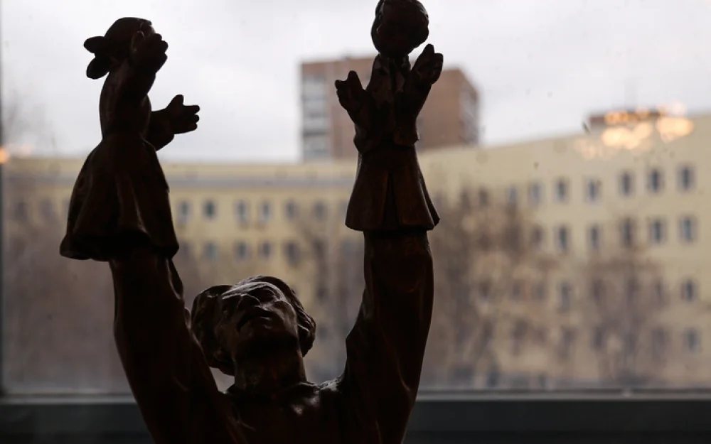 Опытный юрист стал во главе кукольного театра