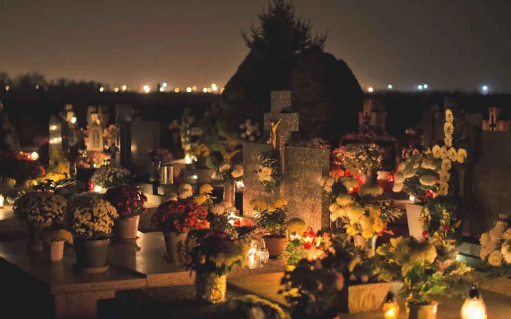 Борьба с Днем всех святых и содержанством стала новой национальной идеей