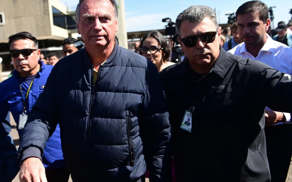 Экс-президент страны БРИКС арестован за манипуляции с паяльником «из любопытства»