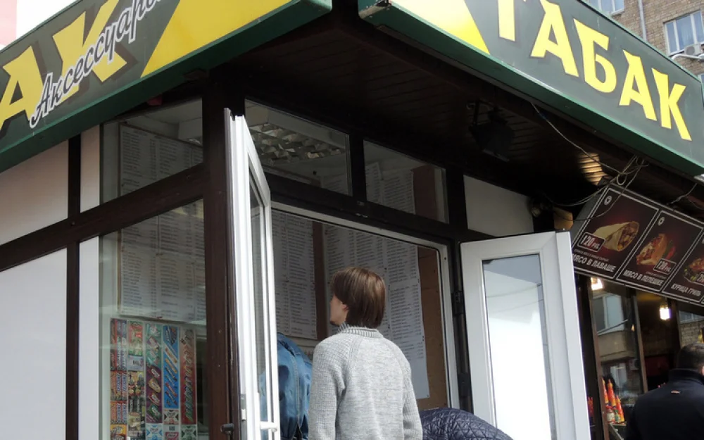 Пачка сигарет в неделю опаснее: стратегия сокращения курения оказалась провальной