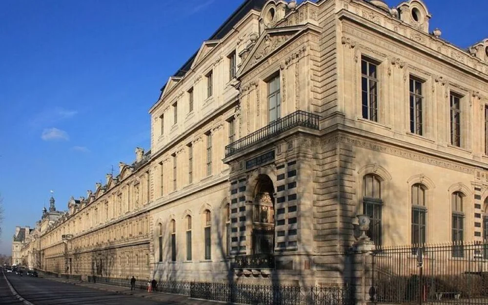 Среди участников ограбления Лувра обнаружили настоящую звезду соцсетей