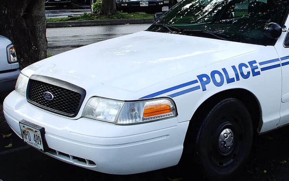 Тело девочки-подростка обнаружили в фургоне на заднем дворе дома