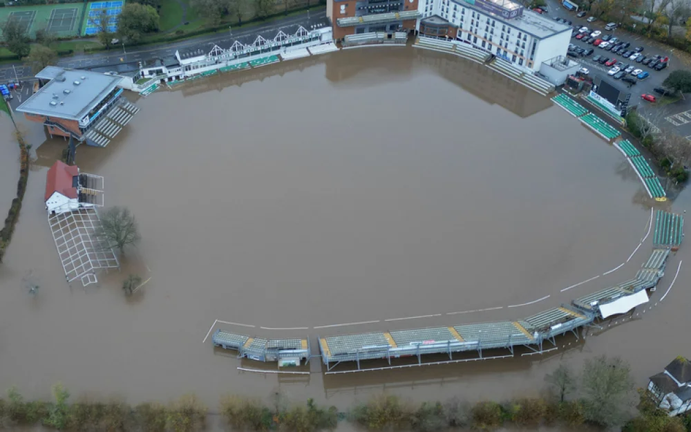 Парализовавший европейскую страну шторм открыл дорогу рекордным морозам