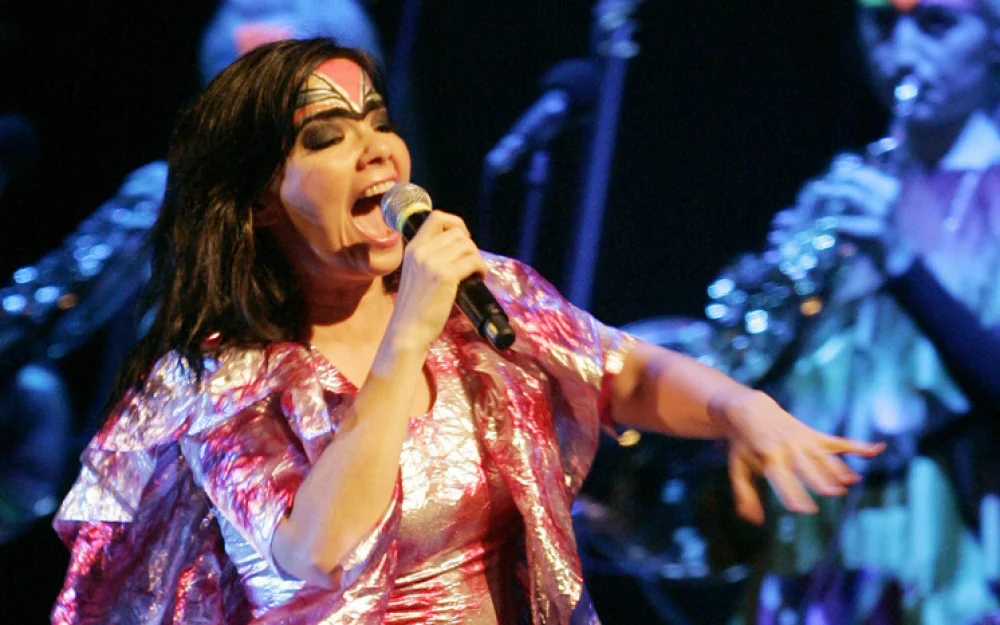 Бьорк отмечает 60-летие и борется с правительством