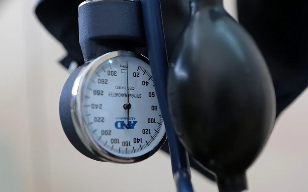 Названы причины резкого скачка высокого кровяного давления у детей