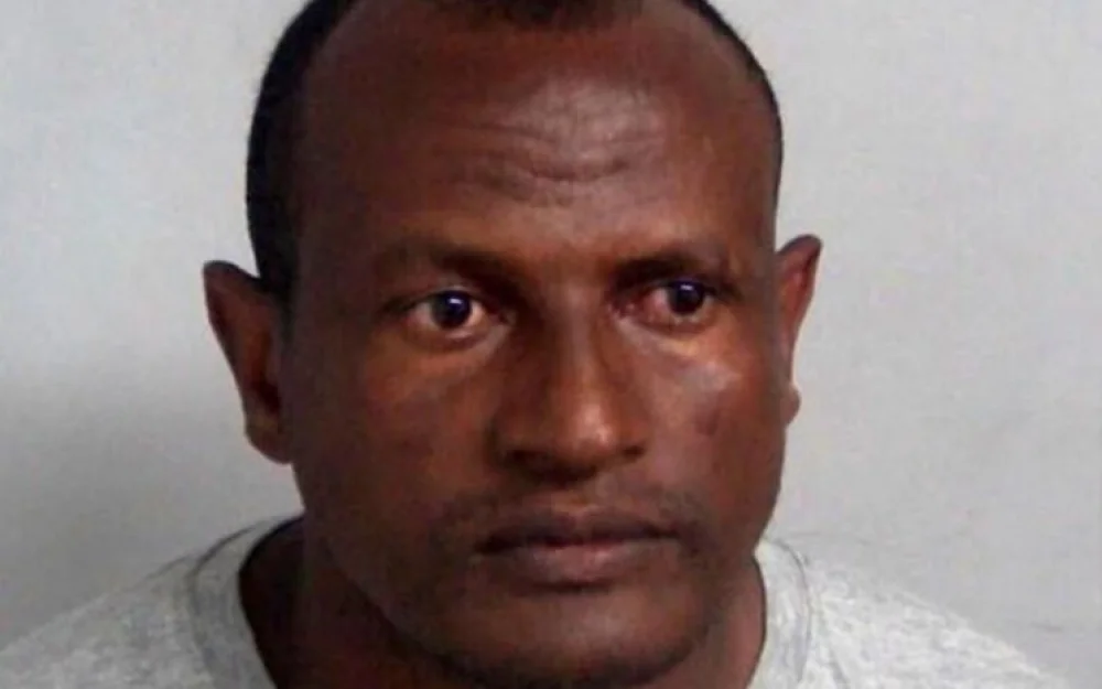 Хаос в тюрьме: по ошибке на свободу выпущен сексуальный преступник против несовершеннолетних