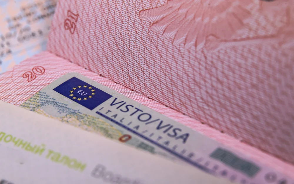 Западные банки вот уже три года не возвращают деньги полутора миллионам обычных россиян