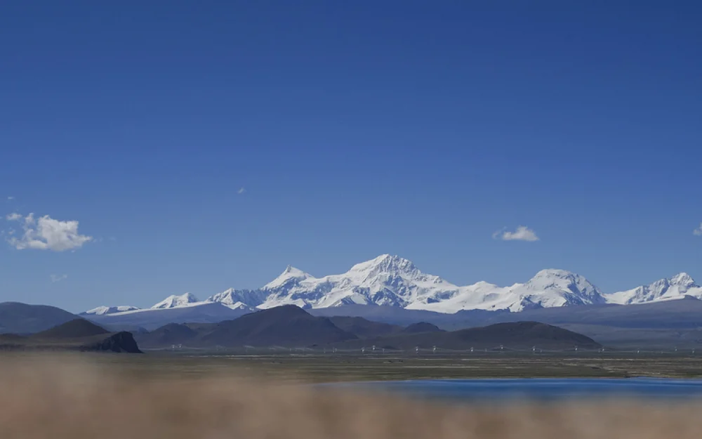 Пять альпинистов и два гида погибли в результате схода лавины