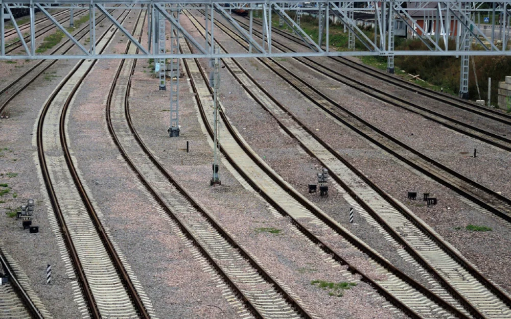 Десятки человек получили ранения в результате лобового столкновения двух поездов