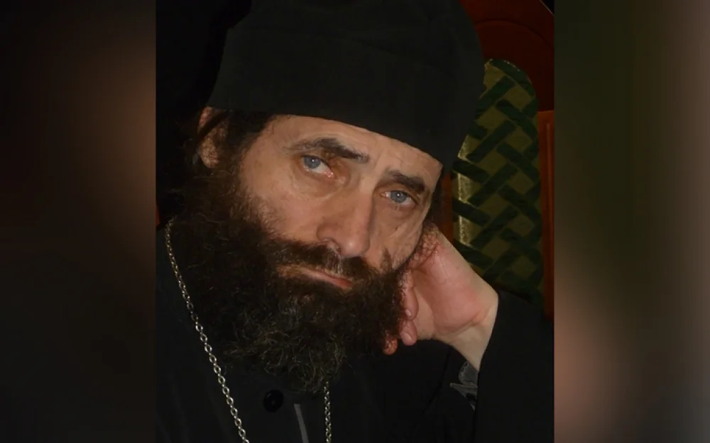 «Процесс чудесный, но не исключительный»: отец Макарий рассказал о «плачущей» иконе Николая II