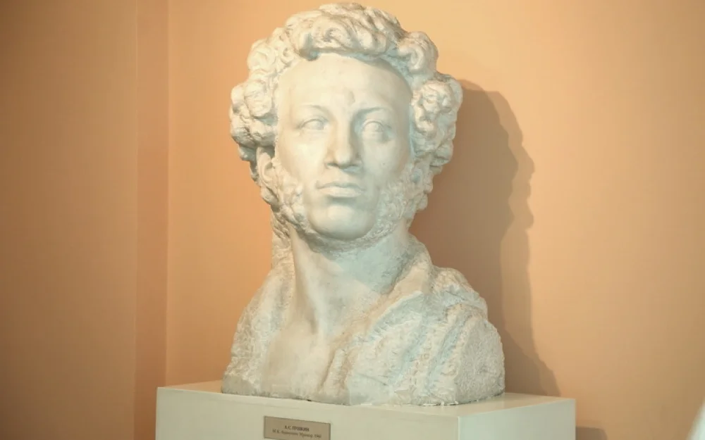 «Внести в списки на обмен»: в Сети озвучили оригинальный план по спасению памятника Пушкину в Одессе