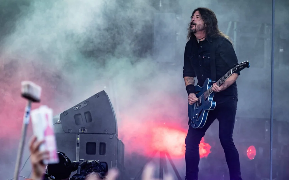 Дэйв Грол из Foo Fighters выпустил «редкую гитару» на продажу