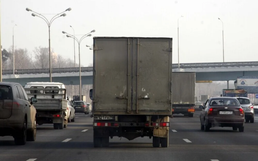 Наезд грузовика на посетителей рынка унёс жизни двух человек