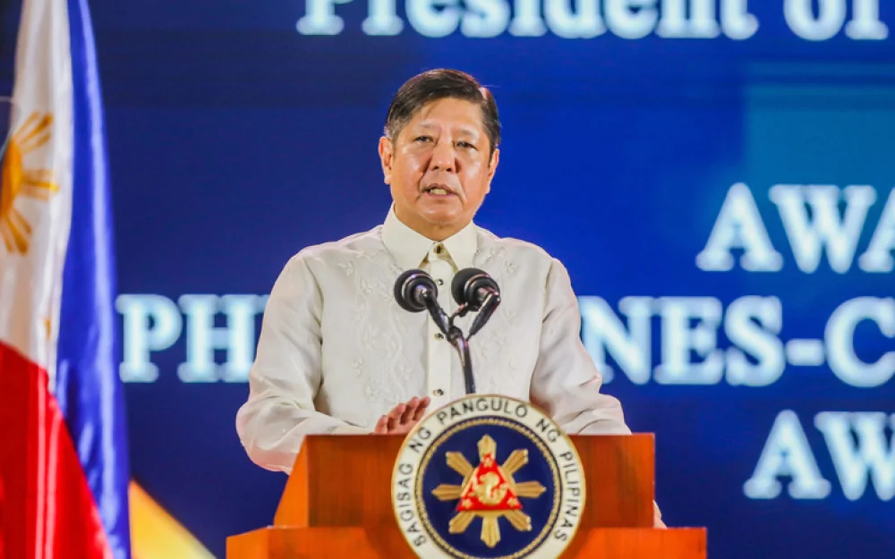 Президент дружественной Америке страны отрицает слова его сестры о наркотической зависимости