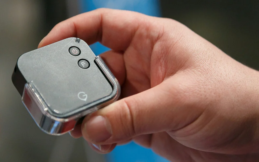 Отвергнутый любовник обвешал машину бывшей подруги средствами слежения