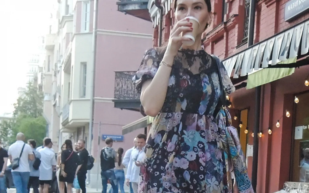 Утро за 400 рублей: сколько теперь стоит кофе по дороге на работу