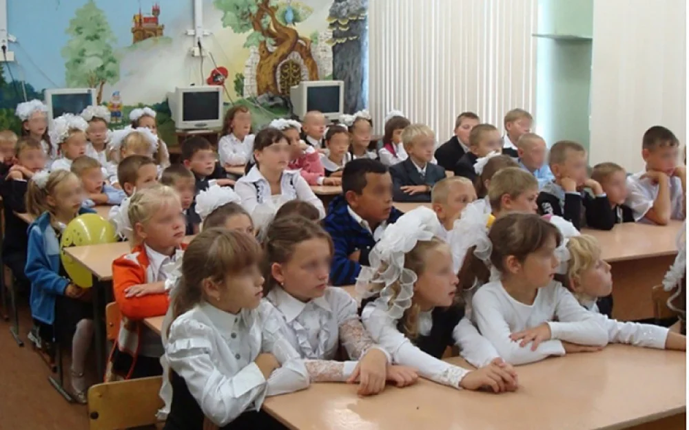 5-й «Н» третьей смены: ученики уральской «резиновой» школы спорят, когда она лопнет