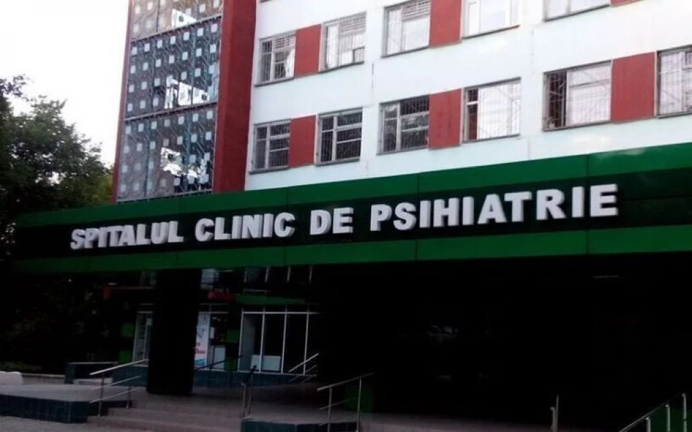 Врача, обвиняемого в насилии над детьми, наконец отстранили от работы