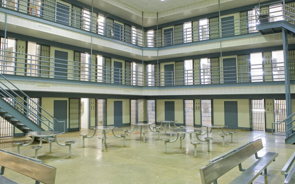 Застрелившего грабителя пенсионера приговорили к тюрьме вместо компенсации