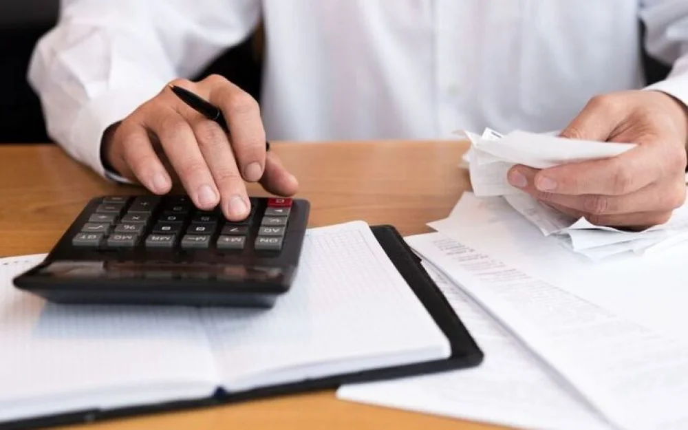 Россиянам напомнили, как оплачивать налоги за 2024 год