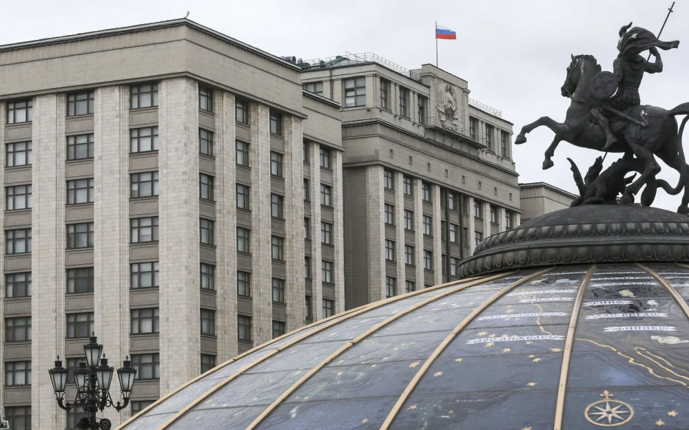 В Госдуме предложили предупреждать о вырезанных сценах в фильмах