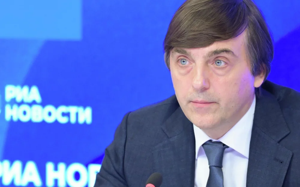 Оснований увеличивать или уменьшать сроки обучения нет, заявил Кравцов