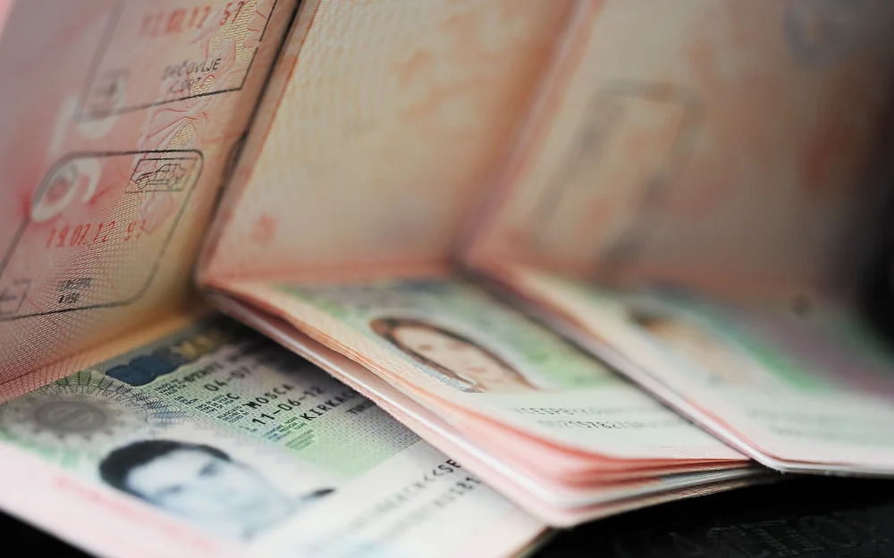 Россияне смогут по-прежнему получать однократные шенгенские визы