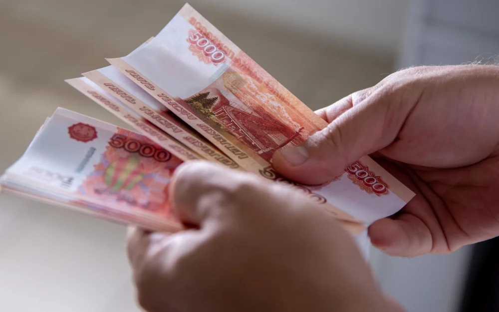 Совфед одобрил закон о повышении МРОТ