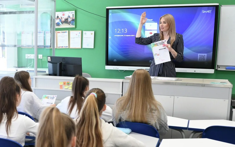 Кравцов прокомментировал идею перехода на 12-летнее школьное обучение