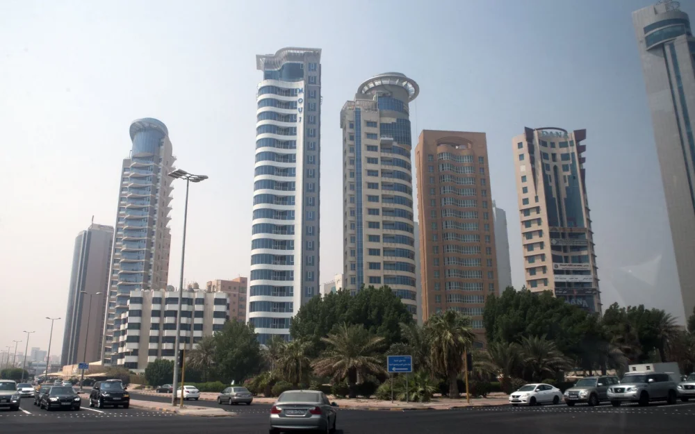 Житель Кувейта получил срок за то, что получал зарплату и не работал