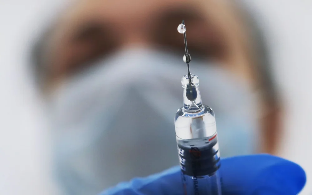 Скворцова рассказала об испытаниях вакцины от аллергии на пыльцу березы