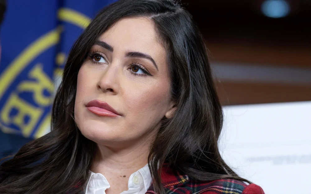 Конгрессвумен Луна планирует подать иск против газеты Daily Mail за клевету