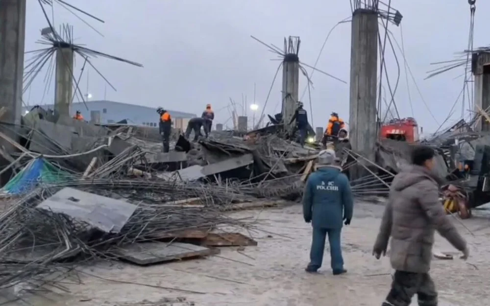 На Сахалине арестовали главного инженера обрушившегося ангара