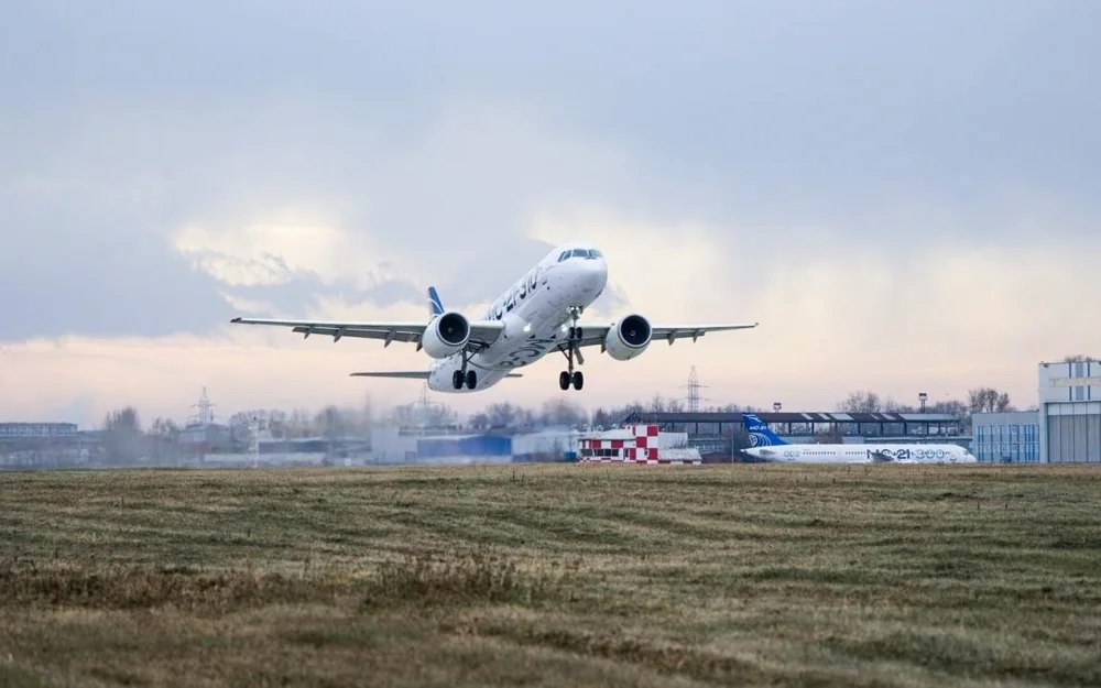 Импортозамещенный образец МС-21 успешно завершил длительный перелет