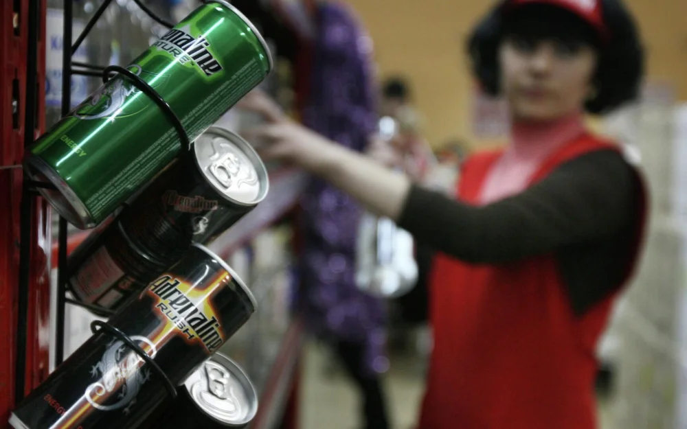Врач рассказал о последствиях употребления энергетиков