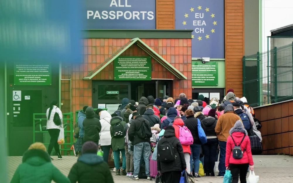 Польский экс-премьер высказался о причине роста украинской диаспоры