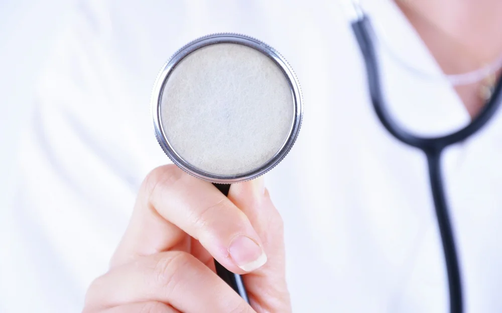 Врач из Владивостока помогла студентке из КНДР в автобусе