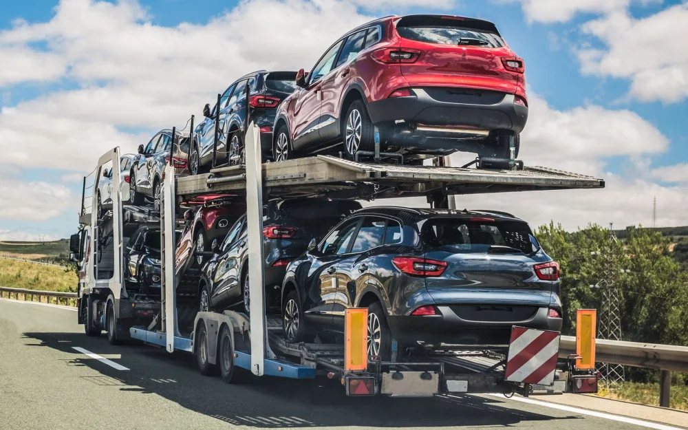 СМИ рассказали об очередях из автовозов на российской границе