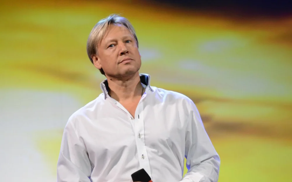 Суд в Твери арестовал автомобиль Харатьяна