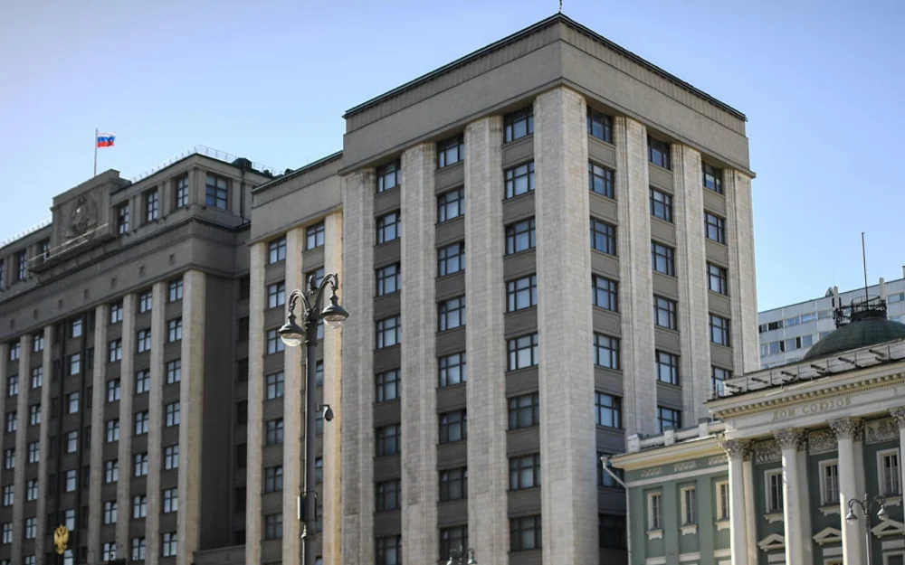 Госдума проработает введение детских сим-карт, заявил Володин