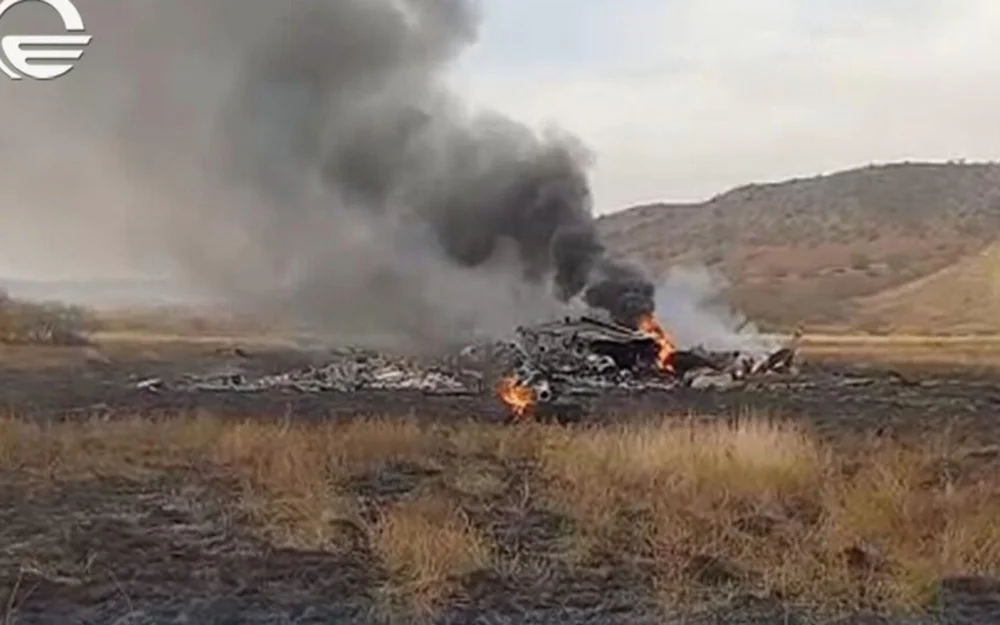 Разрушение турецкого самолета в воздухе может указывать на взрыв, пишут СМИ