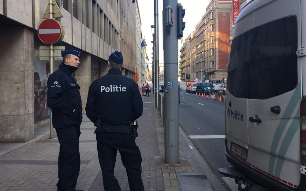 В Брюсселе водитель попытался сбить полицейских