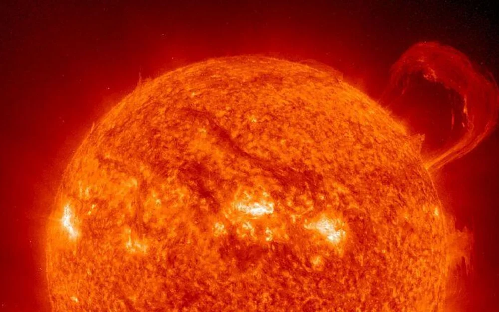 В течение пятницы ожидается возобновление сильных вспышек на Солнце