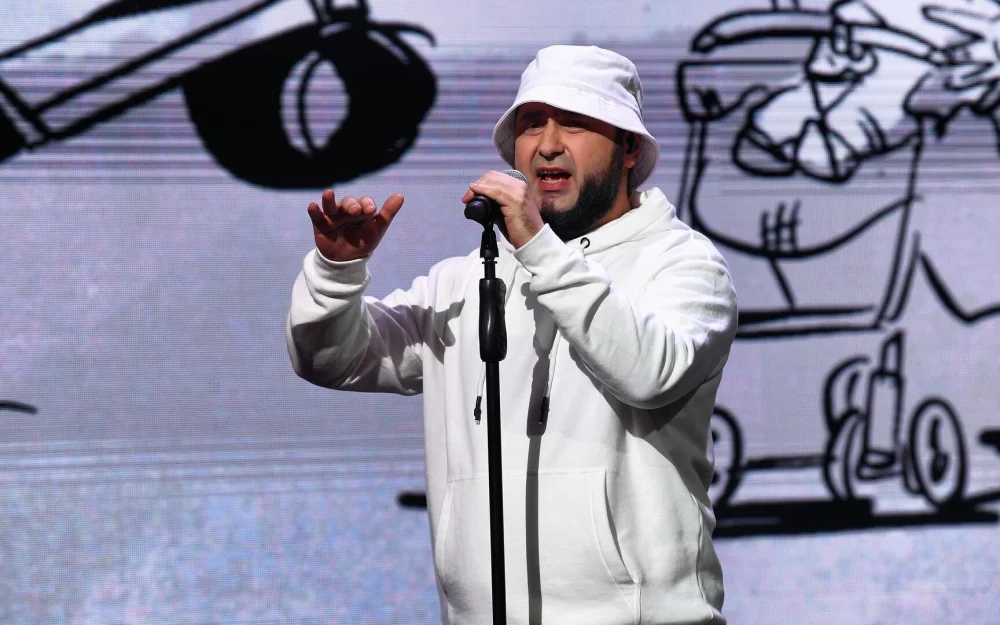 Рэпер Апачев ответил Хинштейну по поводу концерта в БАРС-Курск