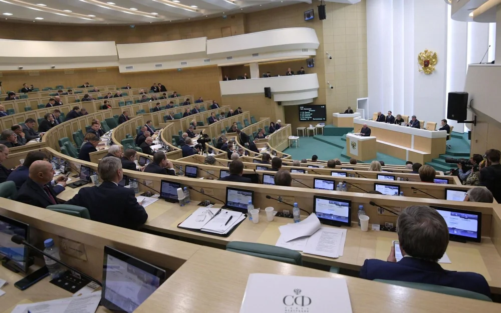 Совфед одобрил законы о соцгарантиях матерям-героиням