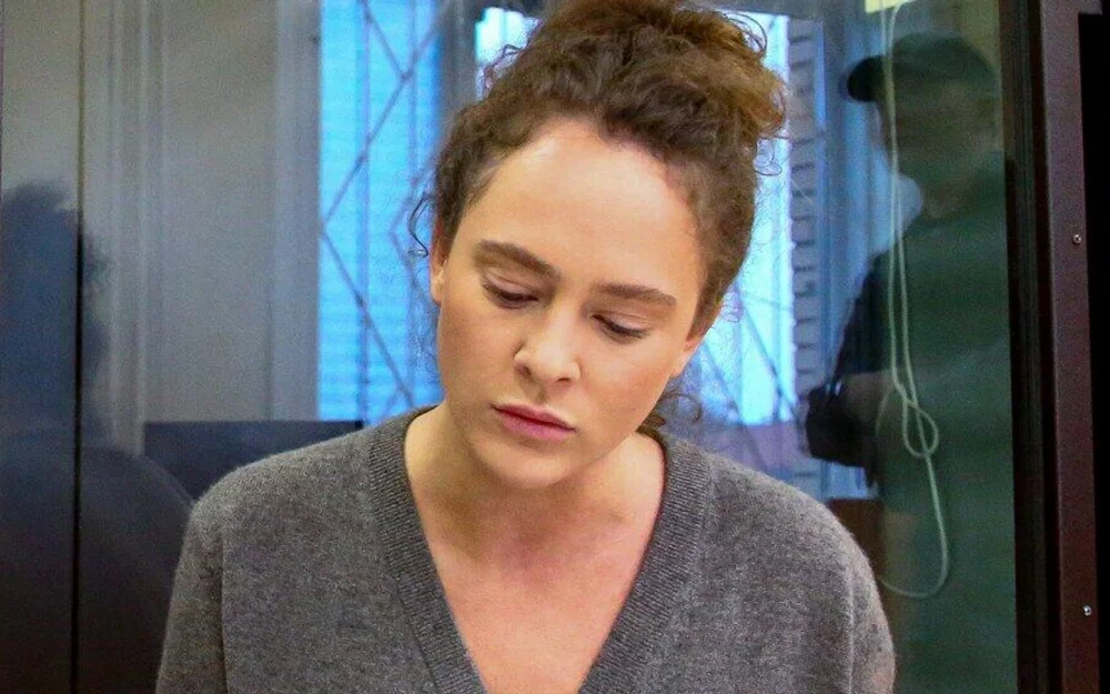 Суд приговорил актрису Тарасову к трем годам условно