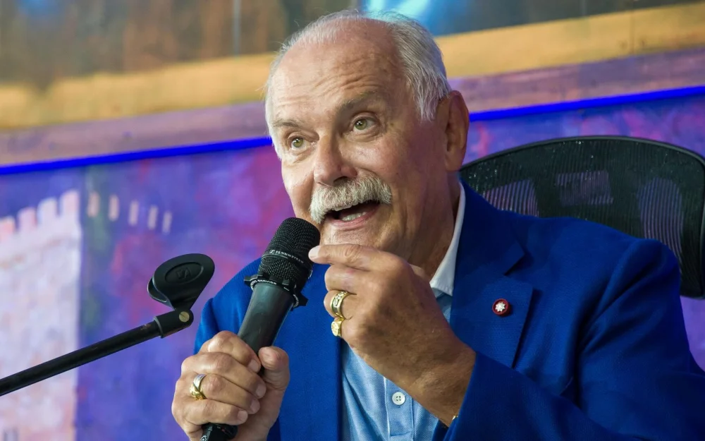 Михалков призвал контролировать развитие ИИ