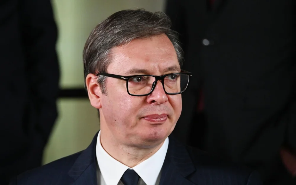 Россия ищет решение по доле в подсанкционной NIS, заявил Вучич