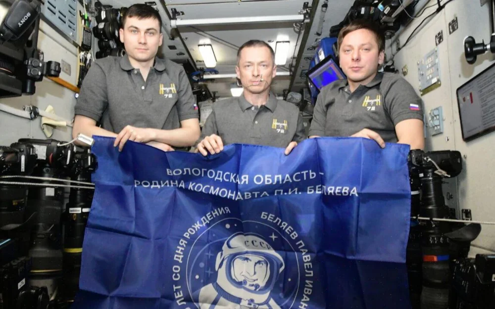 Российский космонавт оформил самозапрет на оформление сим-карт с МКС